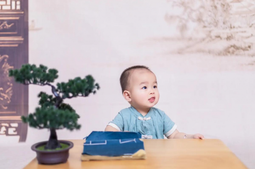 迁西宝宝喊肚子疼怎么回事